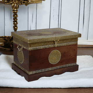 Homdecor Products Brass Fitting Trunk Wooden Hand Carved Beautiful Designs Wooden Box Chest Wooden Sanduk Brass Inlaid Set 1