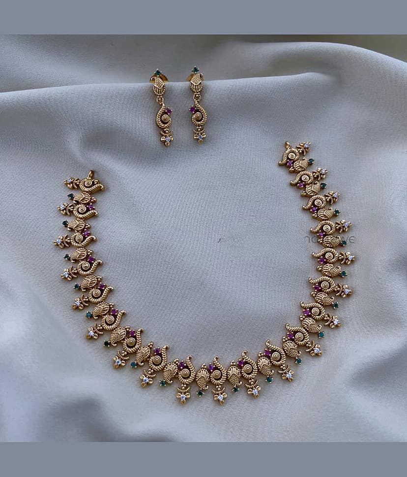 ROFARWORD Gold Brass Necklace Set ( Pack of 1 )