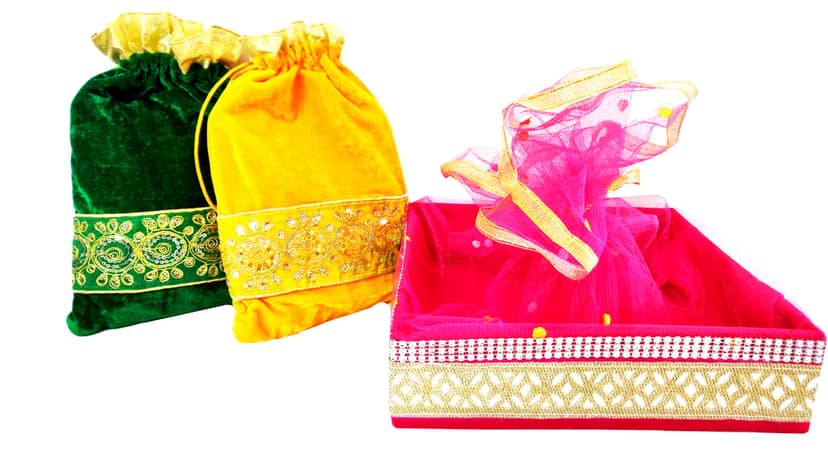 Omkar by R3 Inc. Royal Gift Basket & Shagun Potli Combo pack for Gifts Hampers | Fancy Gifting | Wedding Gifting|Shagun|Return Gift (Pack of 3 / Jumbo) Shagun Potli & Square Basket - Multi Color