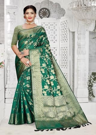 Woven Art Silk Saree in Green