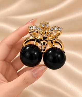 Trendy Black Pearl Hair Clutcher for Women