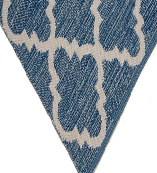 Double-sided Mora Design patterns for longer life and versatile styling options.