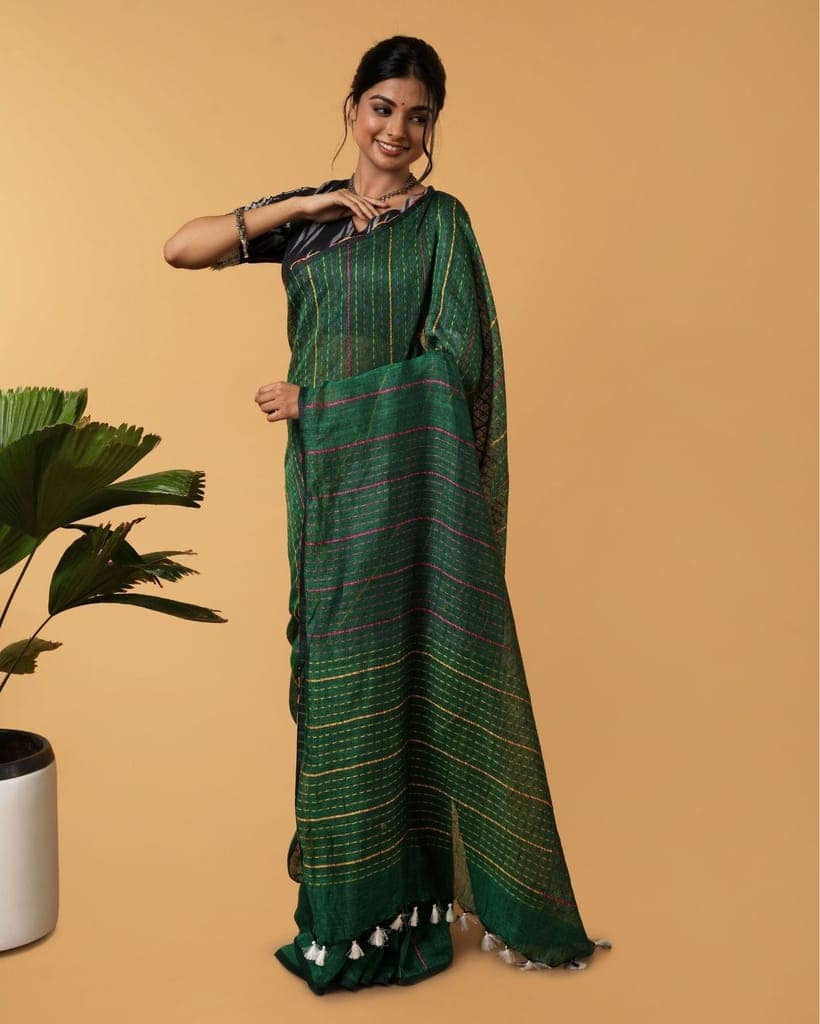Pure Linen Weaving Design Kantha Work Saree Spectra Green Color with Kantha Blouse-9206 view 5