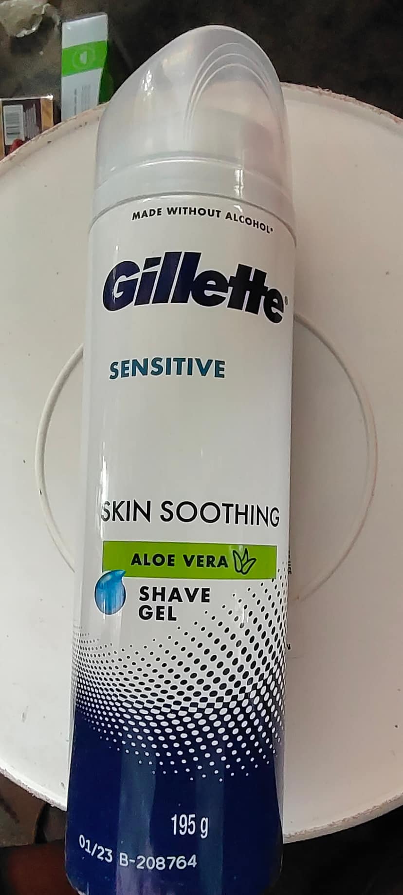 Gillette sensitive skin soothing aloe vera shave gel