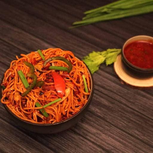 Schezwan Noodles Veg