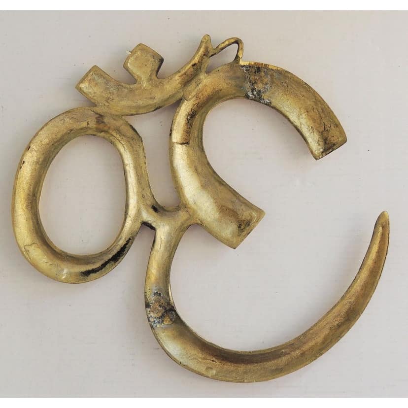 Brass Showpiece Wall Hanging Om, Height : 10.2 Inch (FMAS657 E) view 3