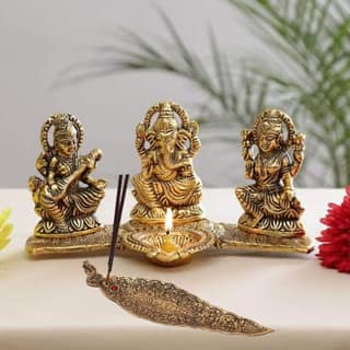DreamKraft Laxmi Saraswati Idol Decorative Platter With Diya And Agarbatti Stand
