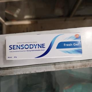 Sensodyne fresh gel toothpaste