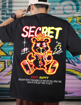 Scott Fincher Oversized Black T-shirt with a graphic of a bear wearing a crown and the text "Secret" : AA(ARN)BLACK_126