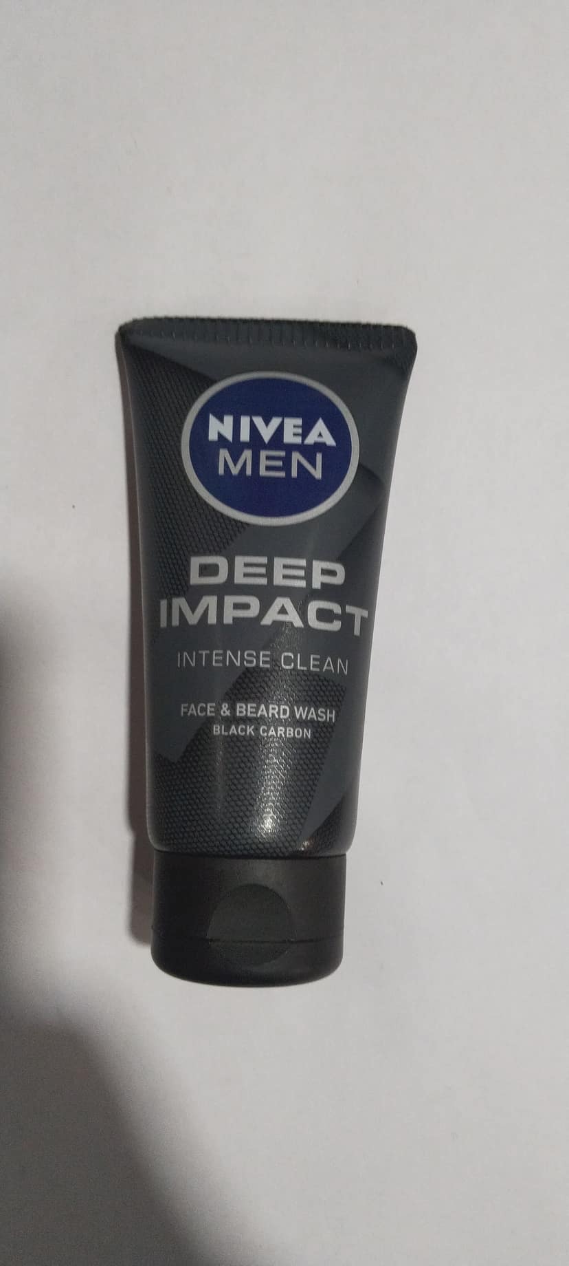 Nivea Men Deep Impact Face & beard wash Black carbon