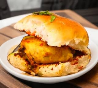 Vada pav