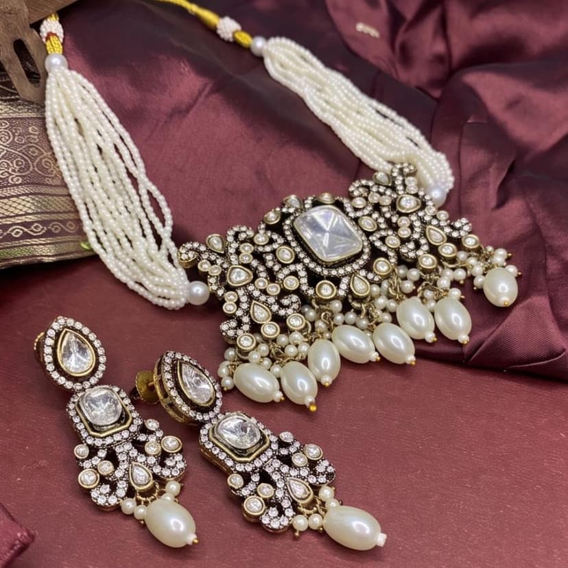 Rajnandini Moissanite Set view 3