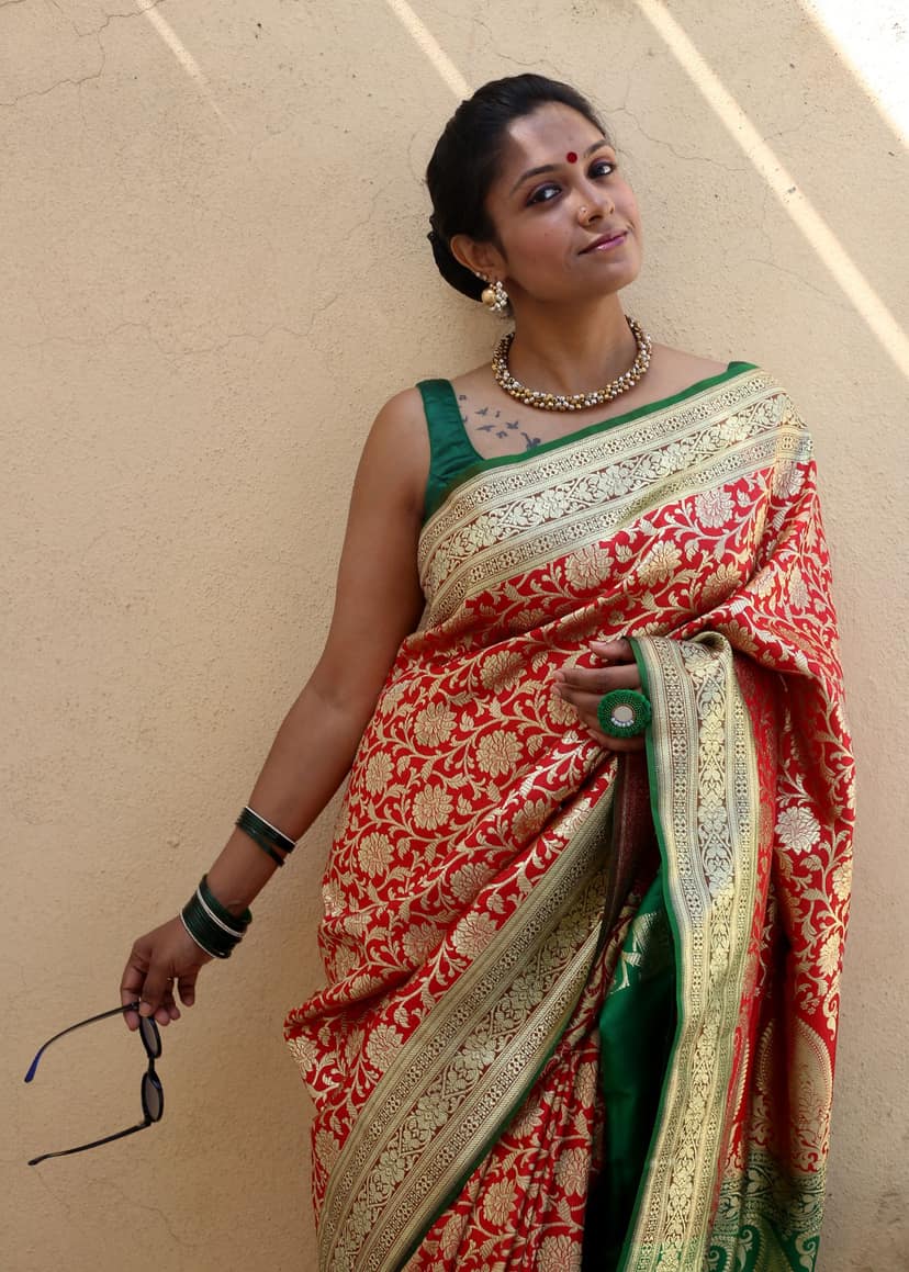 CRIMSON SERENITY | Handwoven Brocade Banarasi view 3