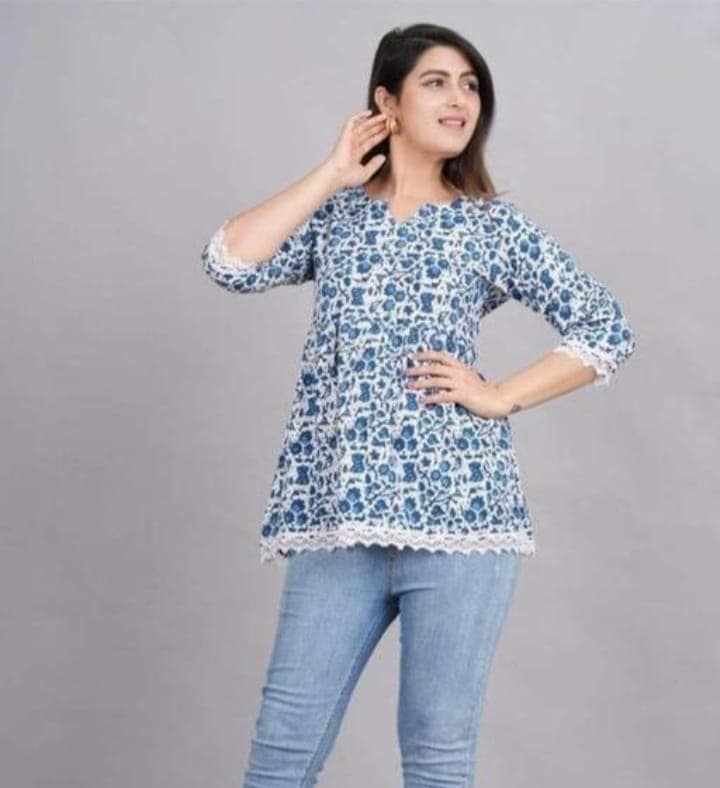 Women's Blue Floral Top