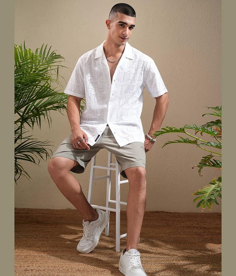 Highlander 100% Cotton Relaxed Fit Self Design Half Sleeves Men's Casual Shirt - White ( Pack of 1 ) view 2