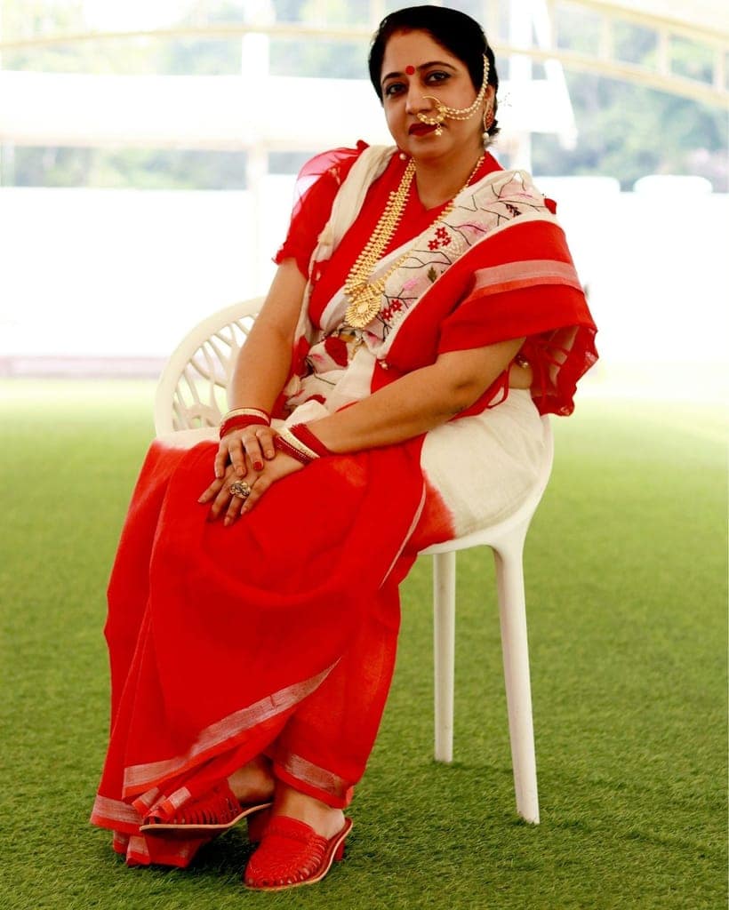 Pure Linen Handloom Saree White & Red Color Hand Embroidered with Running Blouse-9427 view 2