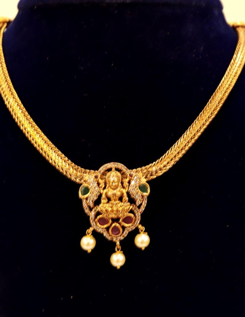 Traditional Indian Gold Plated Temple Jewellery Necklace Set with Earrings for Women view 3