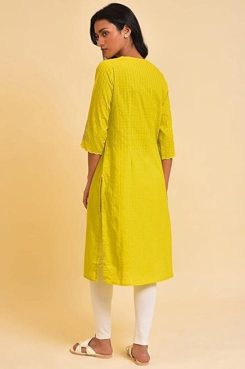 Women's Cotton Regular Fit Casual Kurta view 3