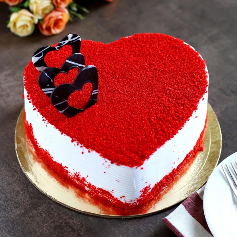 Red Velvet Heart Cake Half Kg
