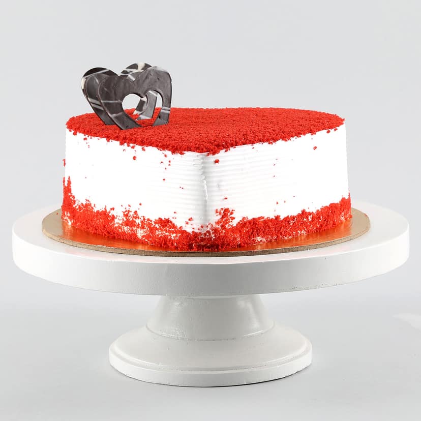 Red Velvet Heart Cake Half Kg view 3