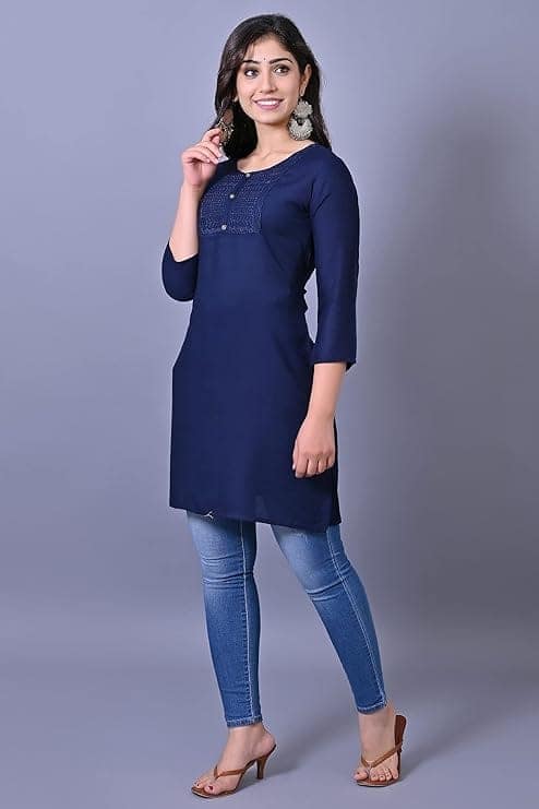 Women's Navy Blue Solid Straight Kurta with 3/4th Sleeves view 3