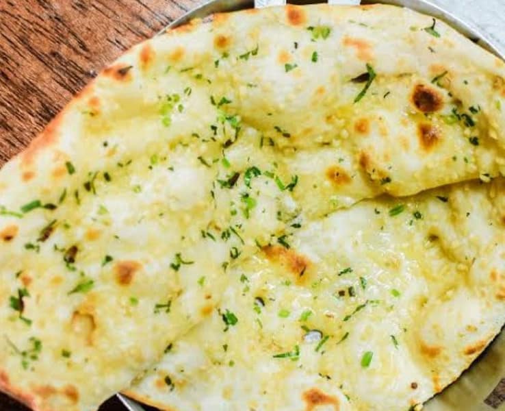 Garlic cheese naan