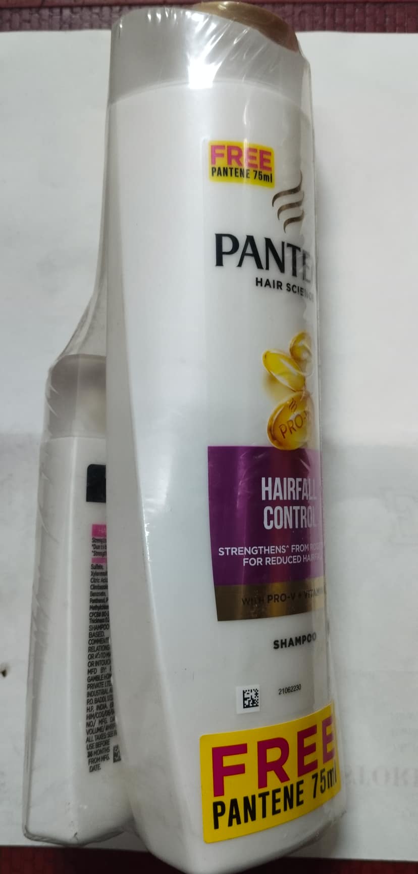 Pantene Hairfall control shampoo 340 ml + Pantene 75 ml shampoo free