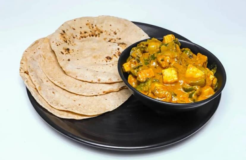 Kadhai Paneer & 4 Roti