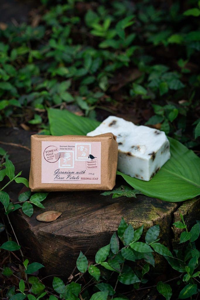 Beeswax Handmade Geranium with Rose Petals 118 gram (1TORSOPTN00269) view 2