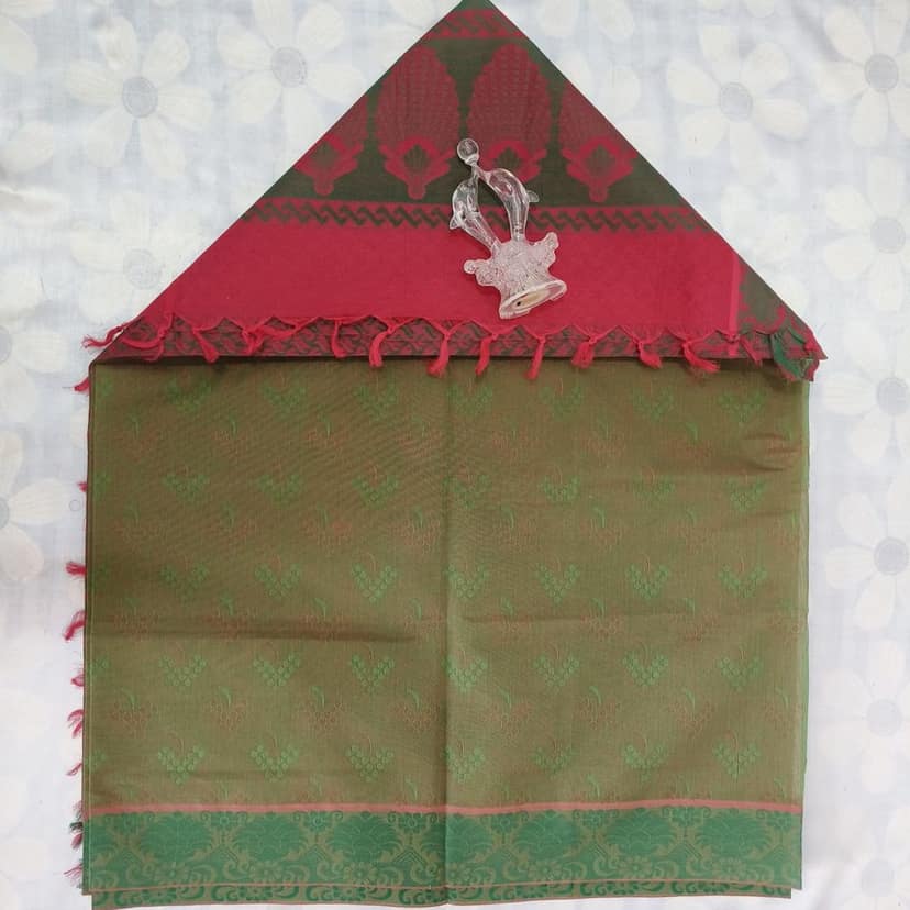Silk Cotton Saree with Blouse view 3