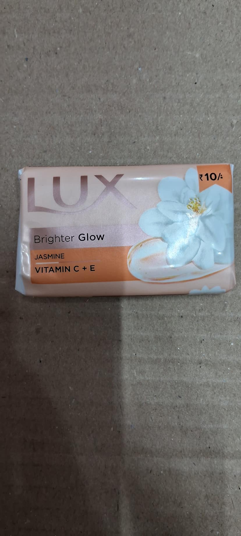 Lux brighter glow bathing bar jasmine