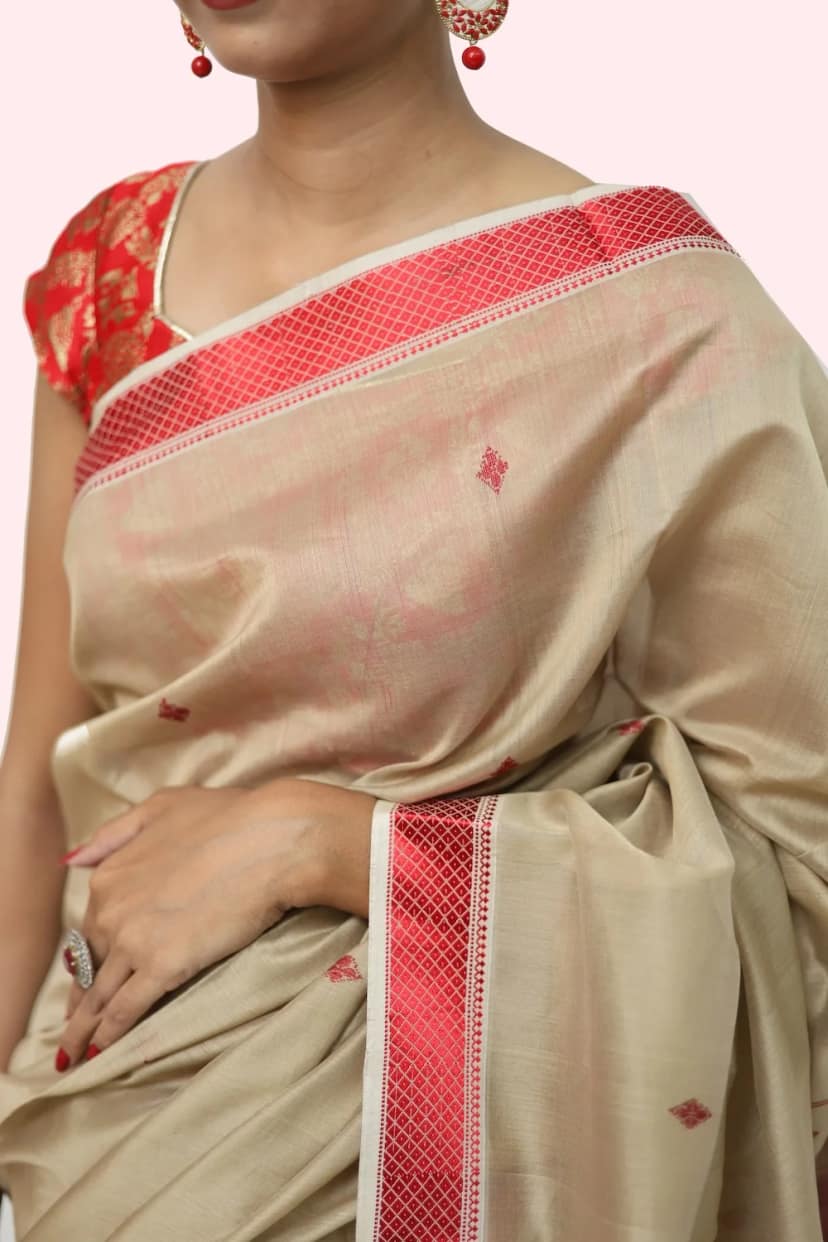 Alluring Tussar Resham Border handloom Saree with Tassels view 2