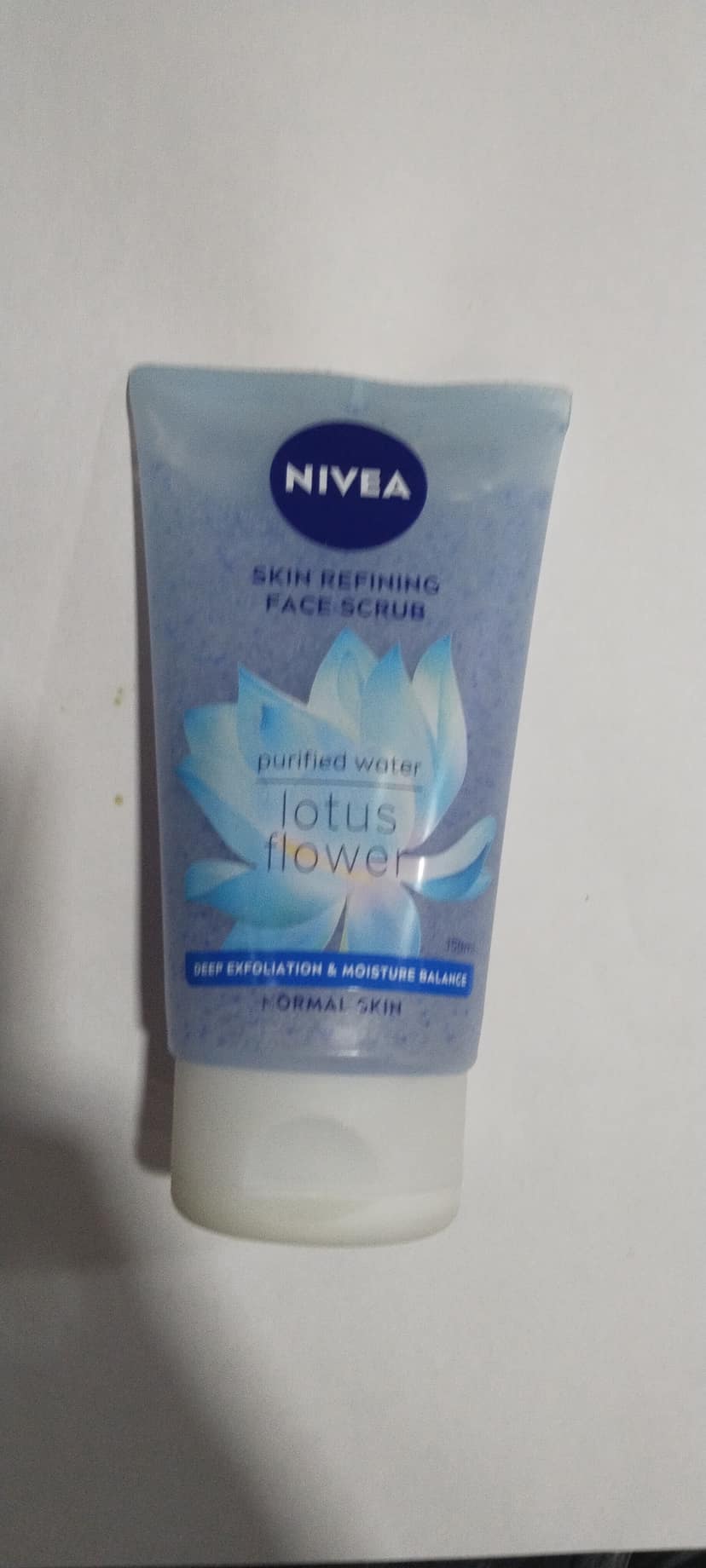 Nivea Skin refining Face scrub Purified water Lotus Flower