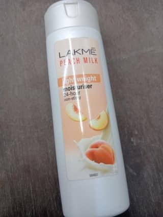 Lakme Peach milk light weight