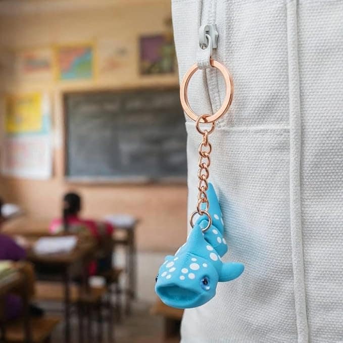 Vinglits Aqua Squad 3D Printed Keychains – Articulated Animal Toys, Pocket-Friendly Keyrings, Stress Relief Desk Toys for Kids & Adults, Collectible Accessories (Whale - Willy) view 4
