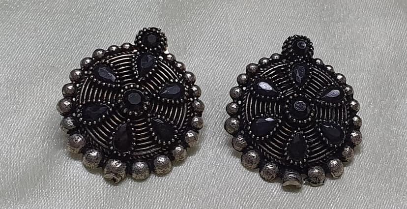 Glamvila Designer Black Stone Jewellery view 4