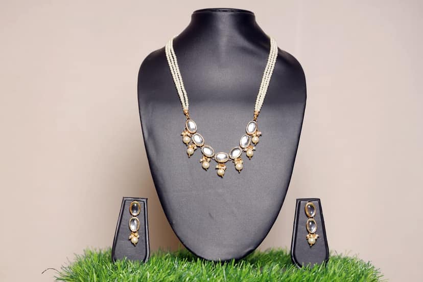 Pearl Crystal Jewellery Set with Earrings( 25*25cm) view 3