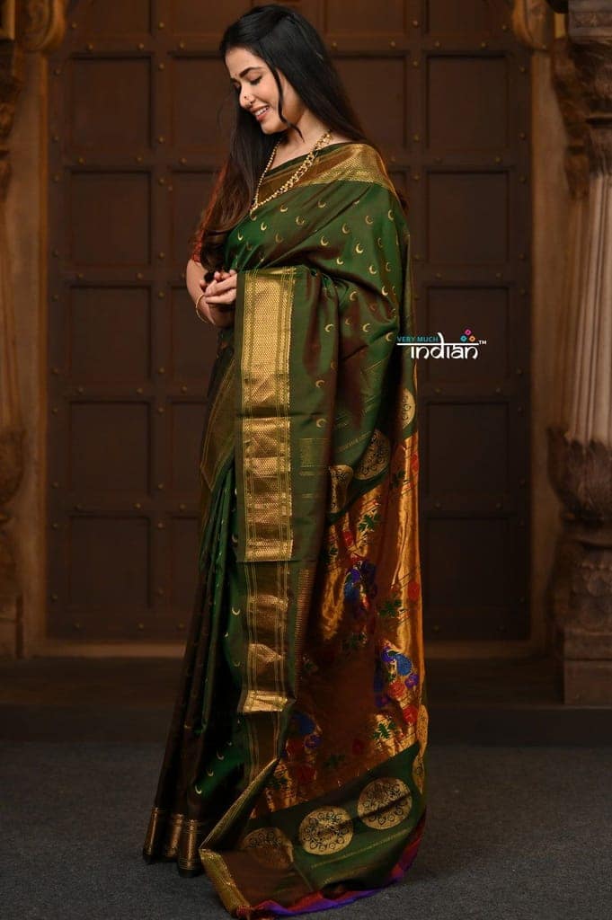 Parampara Revival ~ Handloom Pure Silk Maharani Paithani with Majestic Maharani Pallu in Dual Tone Green Red view 4