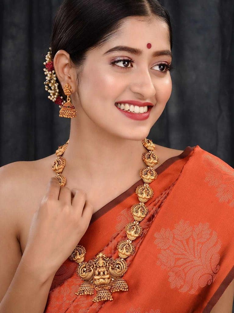 Gold Plated Exquisite Lakshmi Design Haram Temple Jewellery Set Jhumki Earrings view 3