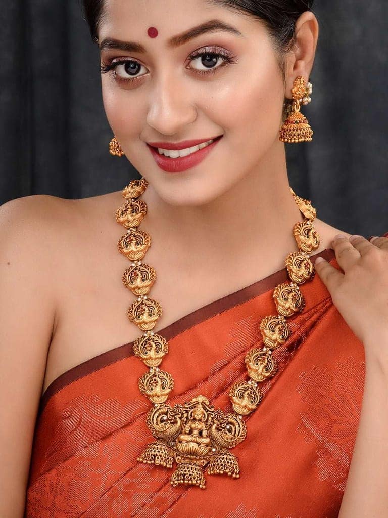 Gold Plated Exquisite Lakshmi Design Haram Temple Jewellery Set Jhumki Earrings view 5