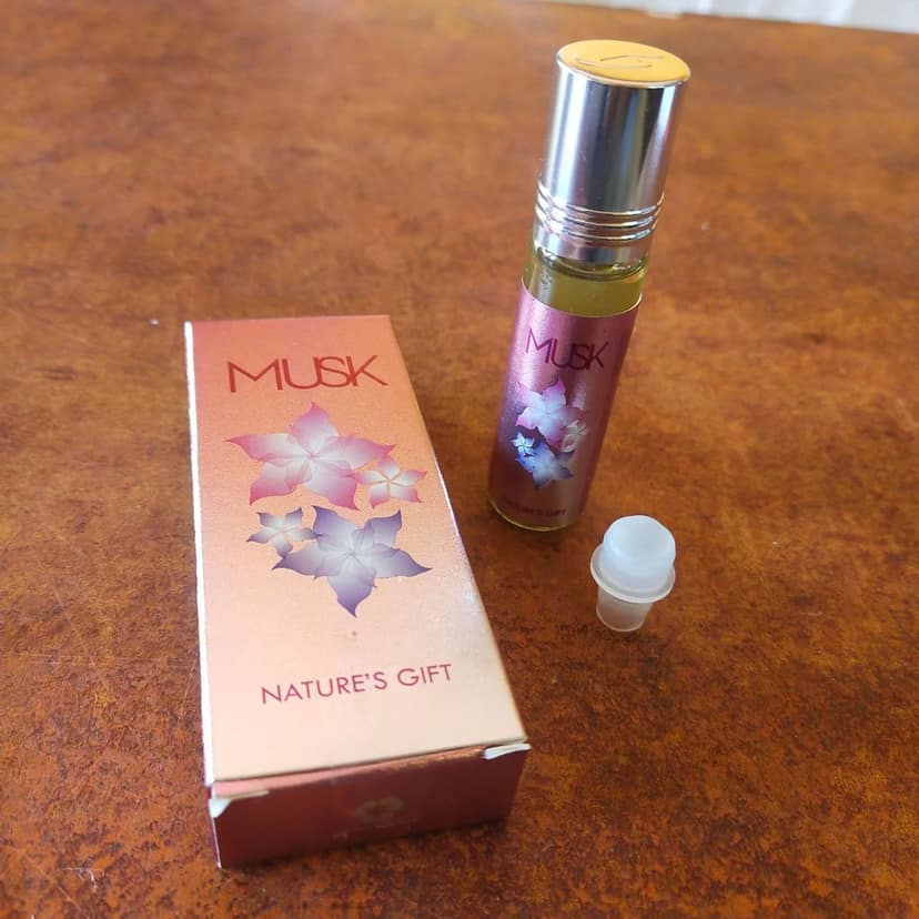 OotyMade Musk Attar Roll-On 8ml view 2