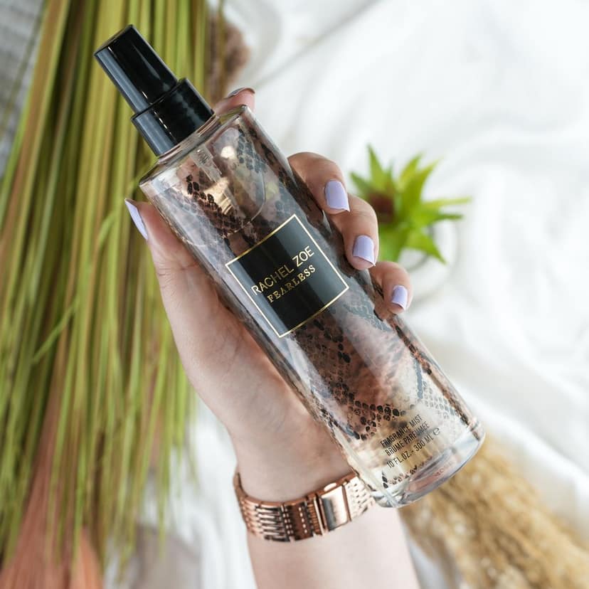 Rachel Zoe Fearless Body Mist for women – Long-Lasting Luxury Body Mist with woody scents with notes of Coconut, Amber & Tuberose – Gift for women – 300 ml view 5