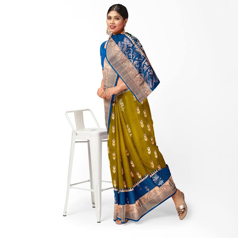 Olive Green Color Beautiful Floral Butta Pure Kanjivaram Silk Saree view 2