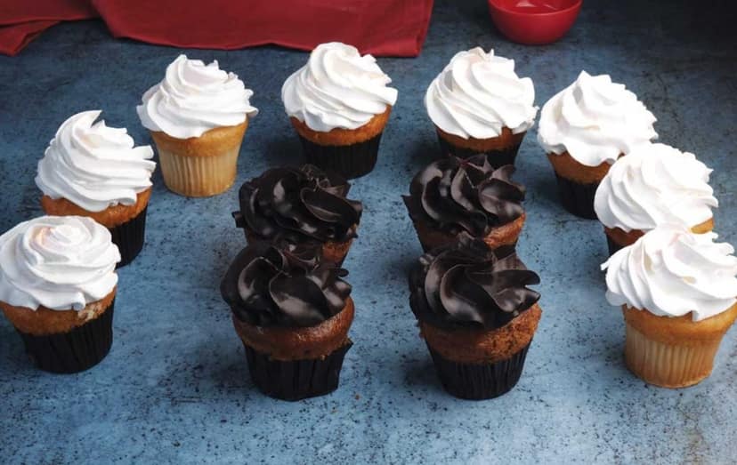 Assorted classic cupcakes pack of 2