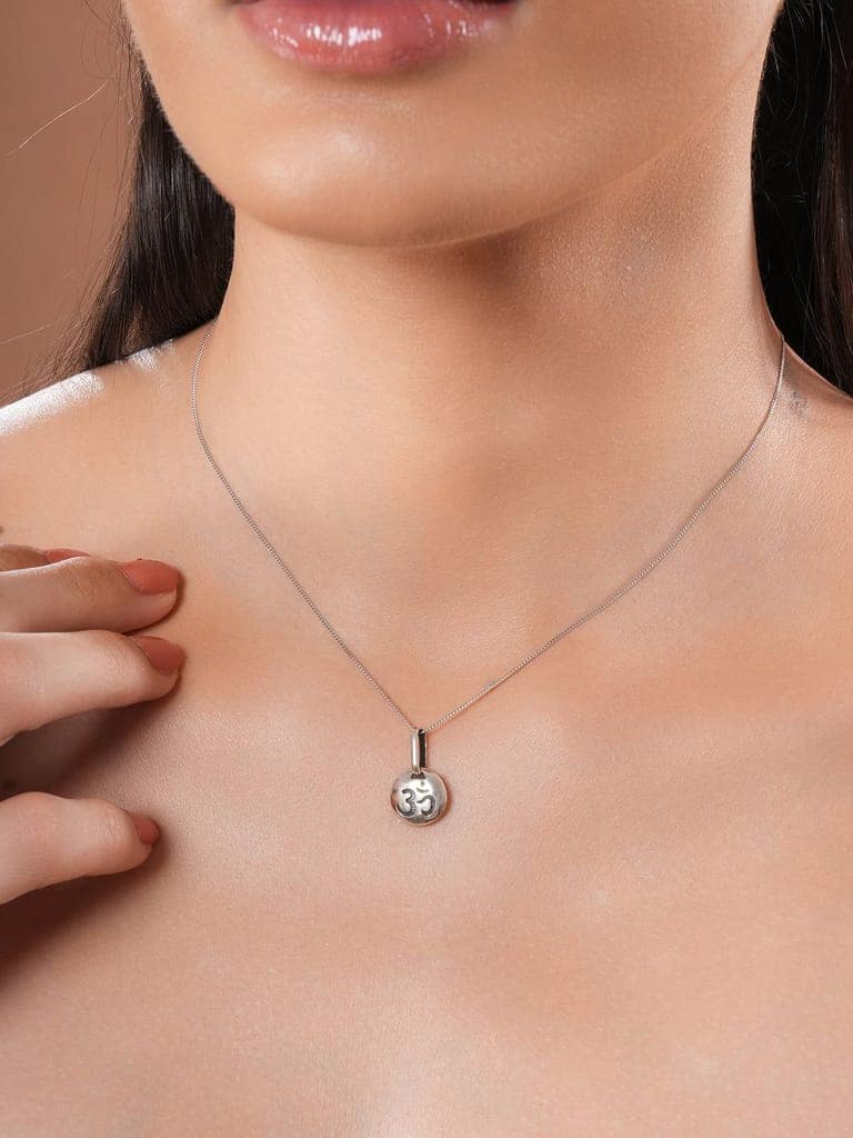 925 Sterling Silver Minimal Dailywear Om Locket Pendant Necklace & Chain view 2