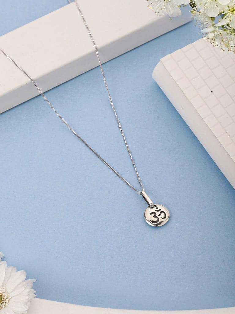 925 Sterling Silver Minimal Dailywear Om Locket Pendant Necklace & Chain view 3