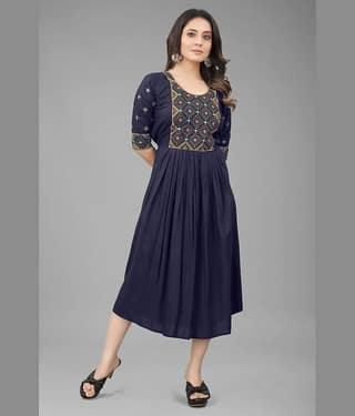 QPEEZ - Blue Rayon Women's Nayra Kurti ( Pack of 1 )