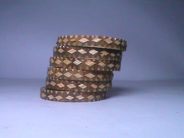 Wooden Bangle Set with Intricate Diamond Pattern view 2