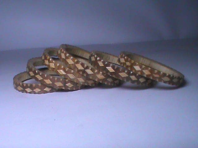 Wooden Bangle Set with Intricate Diamond Pattern view 5