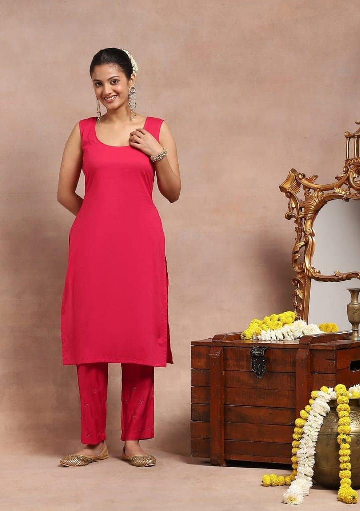 Chanderi Kamdaani Embroidered Solid Women's 4 PC Long Kurta Set - Pink view 8